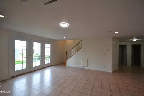 Living - 802 Division St NE, Mandan, ND 58554 photo 13 of 13
