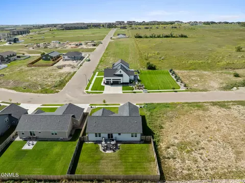 View/Area - 3104 28th Ave W, Williston, ND 58801 photo 2 of 3