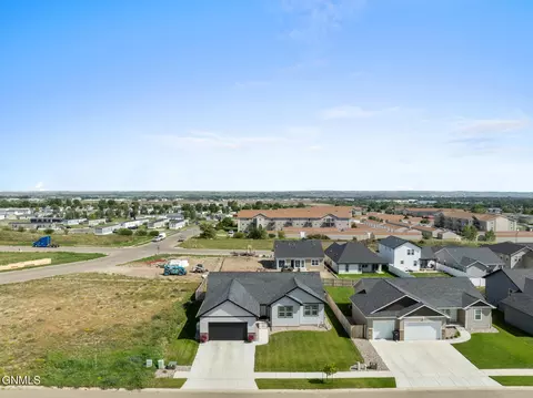 View/Area - 3104 28th Ave W, Williston, ND 58801 photo 1 of 3