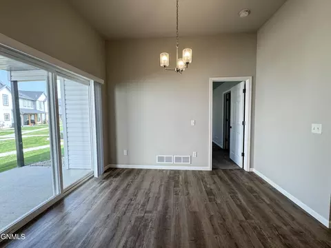 114 Kenner Loop, Bismarck, ND 58504 photo 31