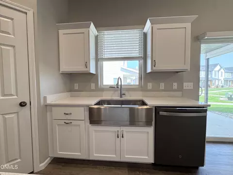 114 Kenner Loop, Bismarck, ND 58504 photo 25