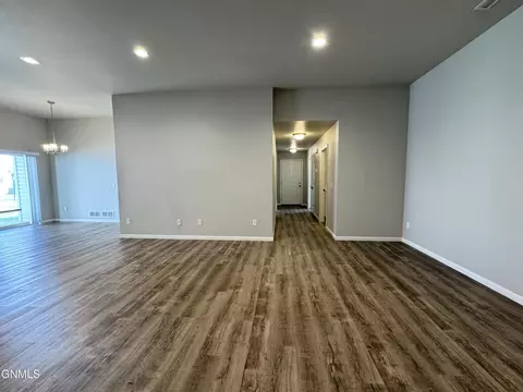 114 Kenner Loop, Bismarck, ND 58504 photo 18