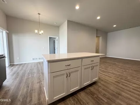 114 Kenner Loop, Bismarck, ND 58504 photo 29