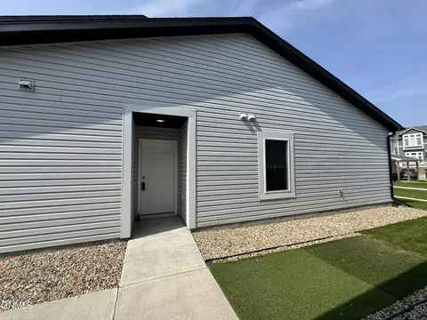 114 Kenner Loop, Bismarck, ND 58504 photo 3