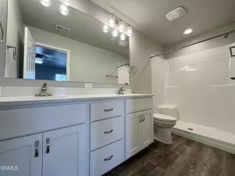 114 Kenner Loop, Bismarck, ND 58504 photo 36