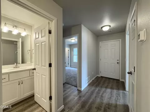 114 Kenner Loop, Bismarck, ND 58504 photo 13