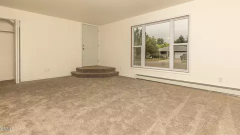 Living - 121 Interstate Ave E, Bismarck, ND 58503 photo 2 of 9