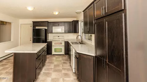 Kitchen - 121 Interstate Ave E, Bismarck, ND 58503 photo 2 of 9