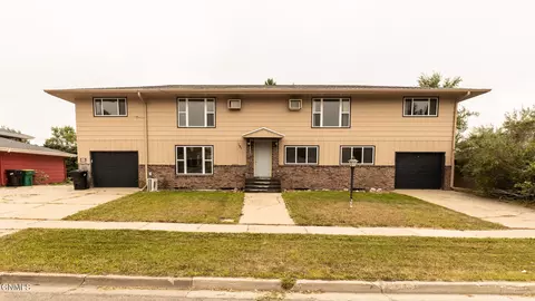 121 Interstate Ave E, Bismarck, ND 58503