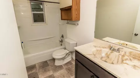 Bath - 121 Interstate Ave E, Bismarck, ND 58503 photo 6 of 7