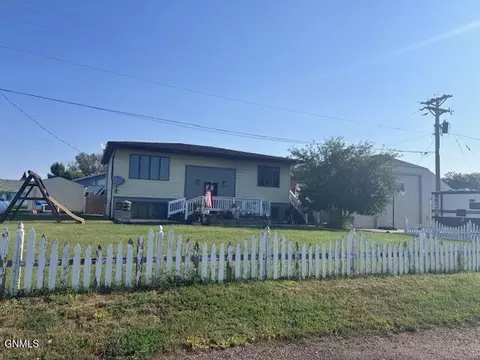 102 Randy Ln, Plentywood, MT 59254