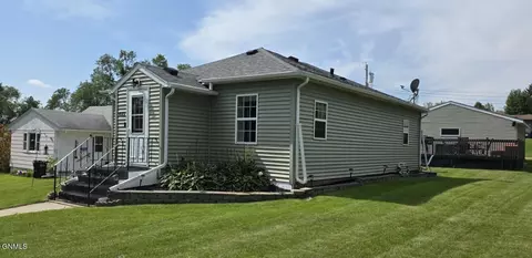 485 7th Ave NW, Valley City, ND 58072