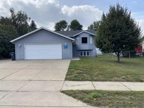 2605 9th Ave NW, Mandan, ND 58554