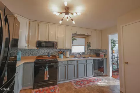 Kitchen - 505 12th Ave W, Williston, ND 58801 photo 2 of 2