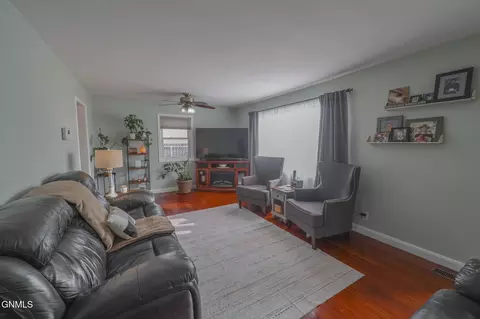 Living - 505 12th Ave W, Williston, ND 58801 photo 1 of 2