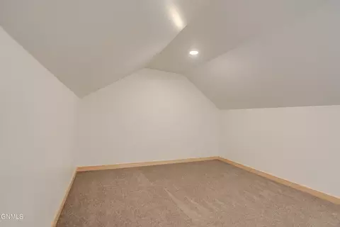 217 Avenue D E, Bismarck, ND 58501 photo 25