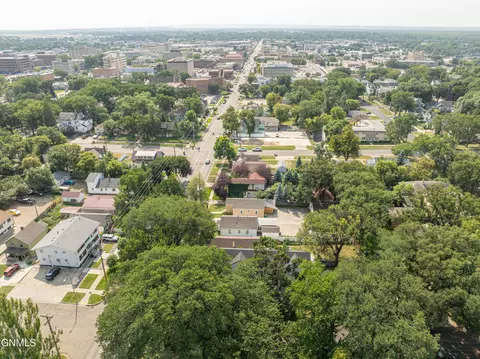 217 Avenue D E, Bismarck, ND 58501 photo 32