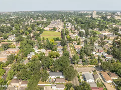 217 Avenue D E, Bismarck, ND 58501 photo 33