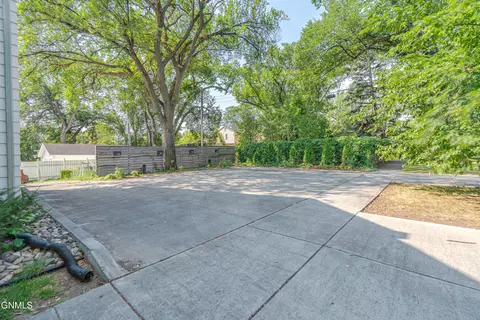 217 Avenue D E, Bismarck, ND 58501 photo 36