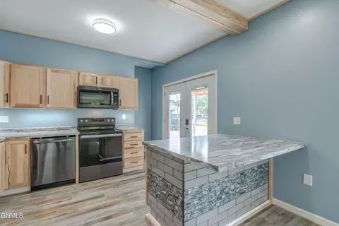 701 N 9th St, Bismarck, ND 58501 photo 10
