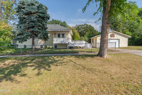 701 N 9th St, Bismarck, ND 58501