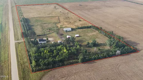 5511 County Rd 20, Hazen, ND 58545