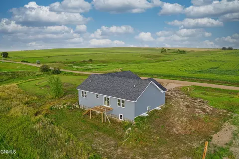 5970 137th Ave NW, Williston, ND 58801 photo 4