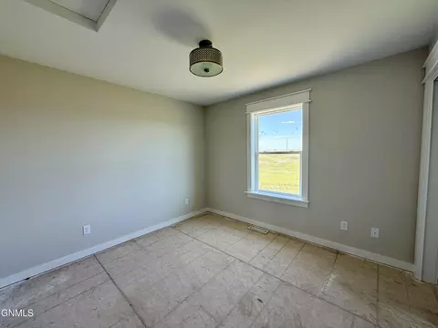 5990 Maple Ln, Williston, ND 58801 photo 16
