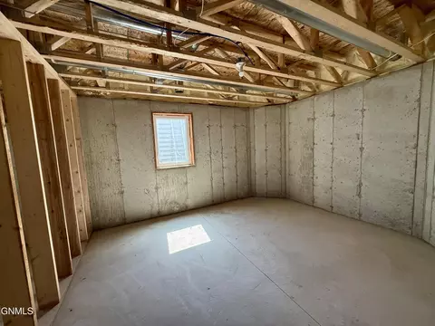 5990 Maple Ln, Williston, ND 58801 photo 31