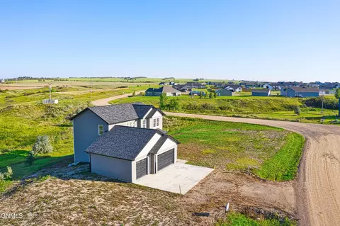 5990 Maple Ln, Williston, ND 58801 photo 46