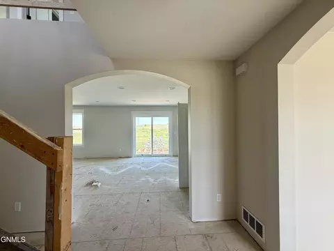 5990 Maple Ln, Williston, ND 58801 photo 3