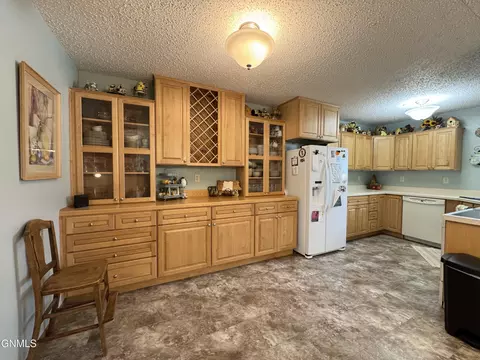 1522 Cimarron Dr, Bismarck, ND 58503 photo 27