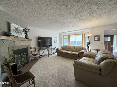 1522 Cimarron Dr, Bismarck, ND 58503 photo 4