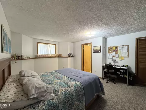 1522 Cimarron Dr, Bismarck, ND 58503 photo 57