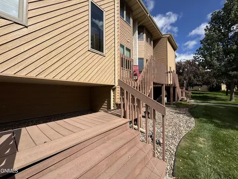 1522 Cimarron Dr, Bismarck, ND 58503 photo 12