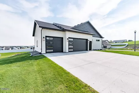 5411 Titanium Dr, Bismarck, ND 58503 photo 29
