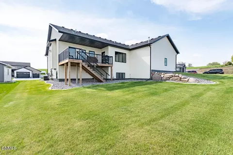 5411 Titanium Dr, Bismarck, ND 58503 photo 28
