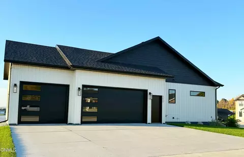 5411 Titanium Dr, Bismarck, ND 58503 photo 31