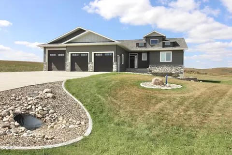 14868 Paniolo Way, Bismarck, ND 58503