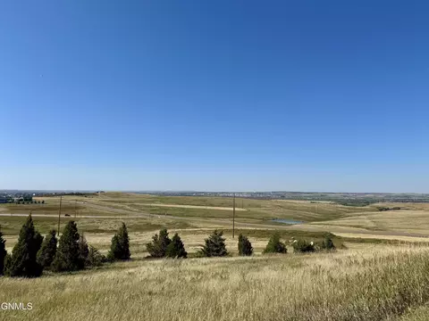 5306 Cornice Dr, Bismarck, ND 58503 photo 6