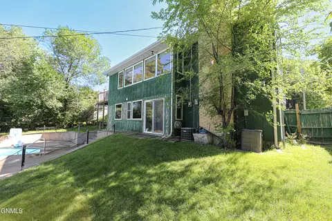 Exterior - 706 Crescent Ln, Bismarck, ND 58501 photo 21 of 25
