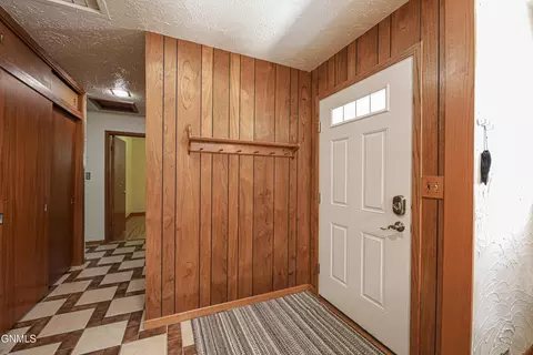 Entry Way - 706 Crescent Ln, Bismarck, ND 58501 photo 2 of 5