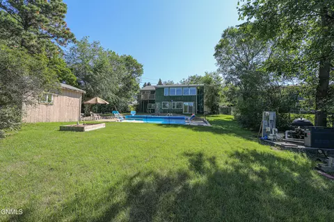Exterior - 706 Crescent Ln, Bismarck, ND 58501 photo 18 of 25
