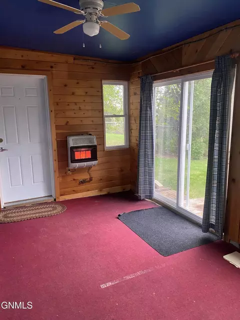 Exterior - 706 Crescent Ln, Bismarck, ND 58501 photo 6 of 25