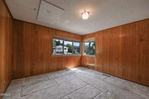 Bedroom - 706 Crescent Ln, Bismarck, ND 58501 photo 1 of 11