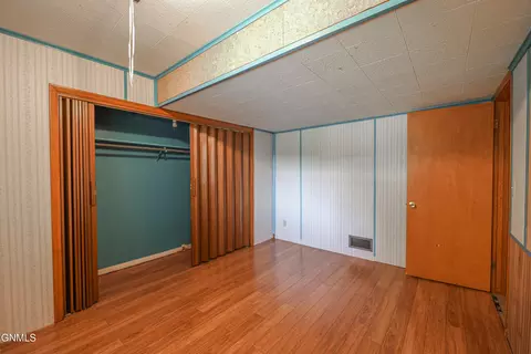 Bedroom - 706 Crescent Ln, Bismarck, ND 58501 photo 9 of 11