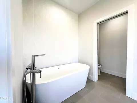 Bath - 5062 Arrowhead Pl, Williston, ND 58801 photo 3 of 10