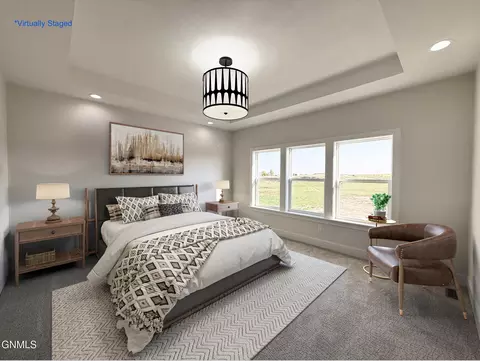 Bedroom - 5062 Arrowhead Pl, Williston, ND 58801 photo 4 of 10