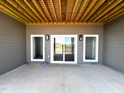 Exterior - 5062 Arrowhead Pl, Williston, ND 58801 photo 7 of 7