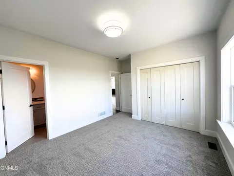 Bedroom - 5062 Arrowhead Pl, Williston, ND 58801 photo 6 of 10